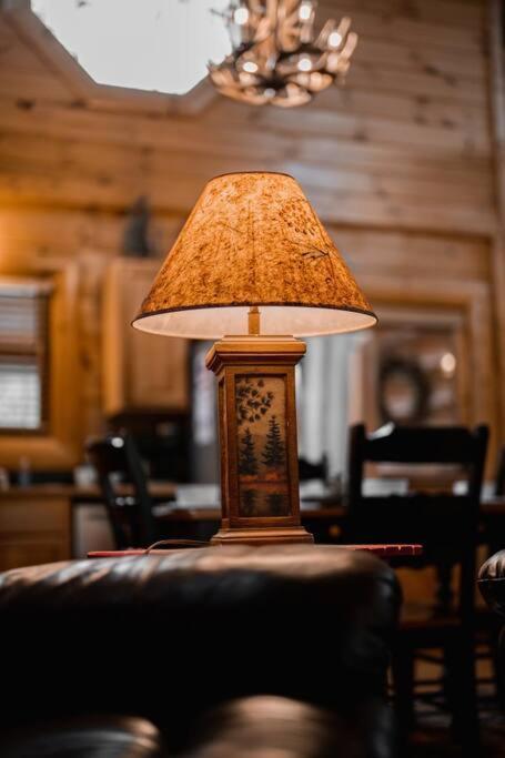 2-Bedroom Cabin With 2 Master Suites, Loft, Half-Bath And Hot Tub In A Serene Resort Setting Sevierville Exterior foto