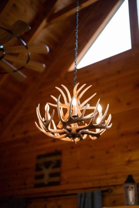 2-Bedroom Cabin With 2 Master Suites, Loft, Half-Bath And Hot Tub In A Serene Resort Setting Sevierville Exterior foto