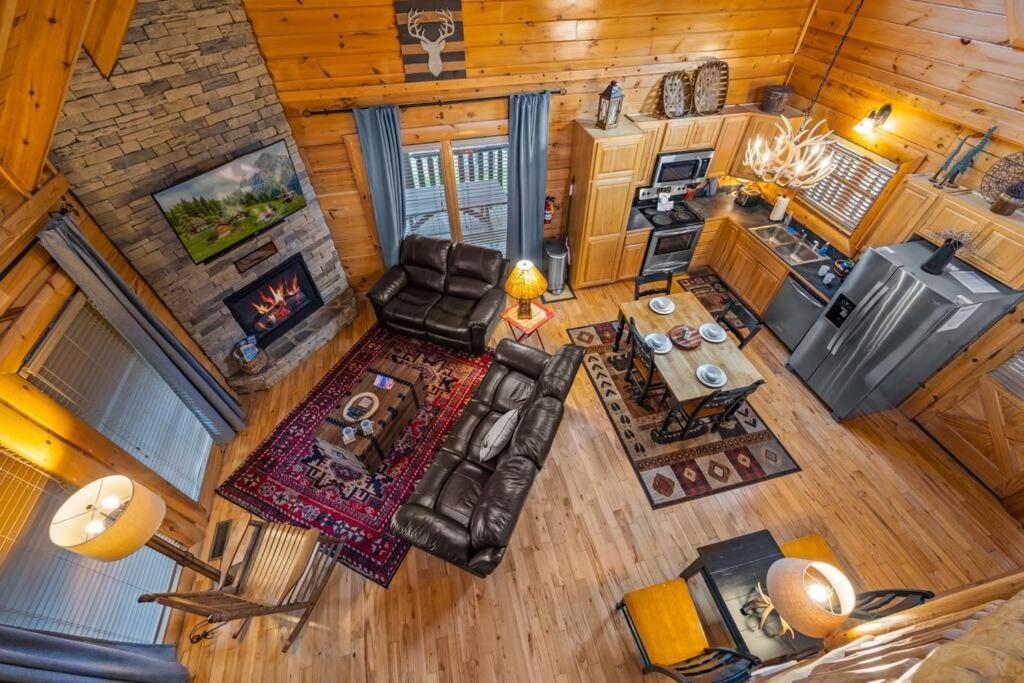 2-Bedroom Cabin With 2 Master Suites, Loft, Half-Bath And Hot Tub In A Serene Resort Setting Sevierville Exterior foto