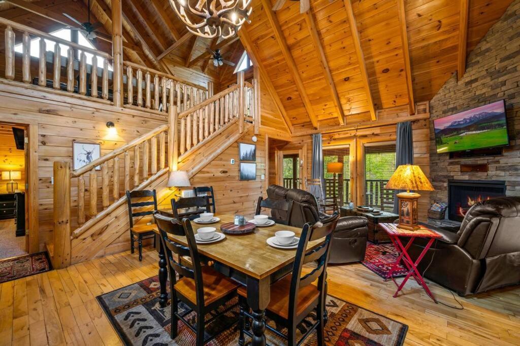2-Bedroom Cabin With 2 Master Suites, Loft, Half-Bath And Hot Tub In A Serene Resort Setting Sevierville Exterior foto